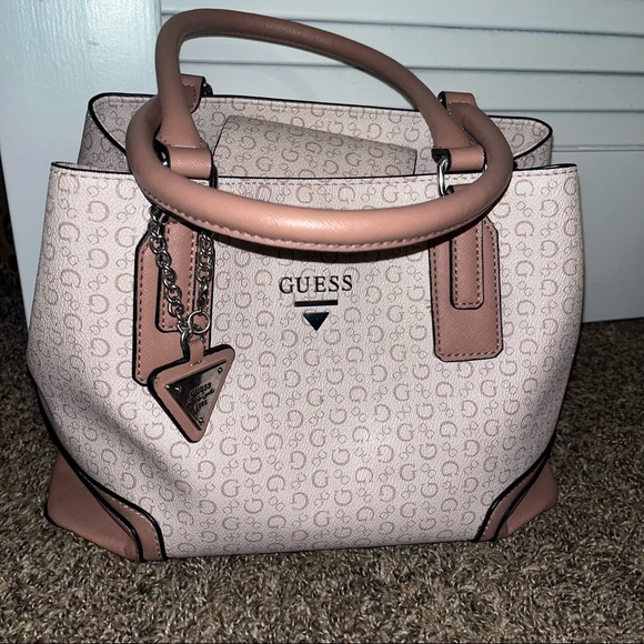 Guess purse + matching slides size 7 - Picture 1 of 6